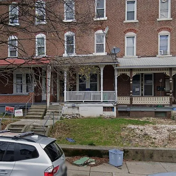 425 W Liberty St #2 — Photo 1