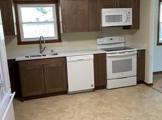 2940 Crestview Park Dr, Racine, WI 53402