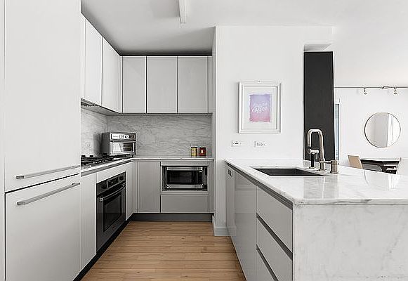1st image of 322 W 57th St APT 37Q1