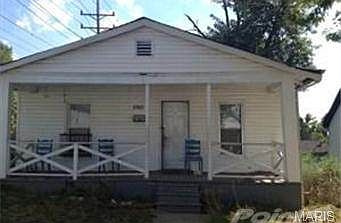 2nd image of 6562 Leschen Ave