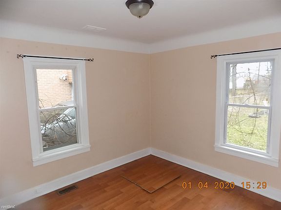 3rd image of 235 E Lincoln Ave