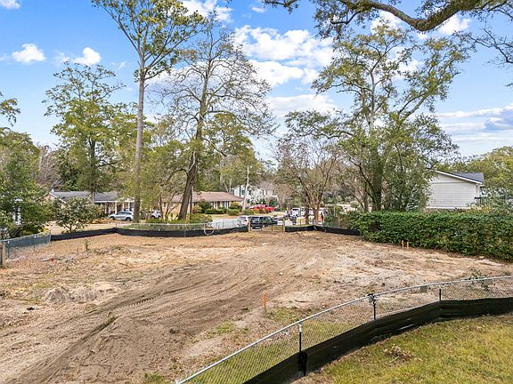 5th image of 1042 Chambers Ln