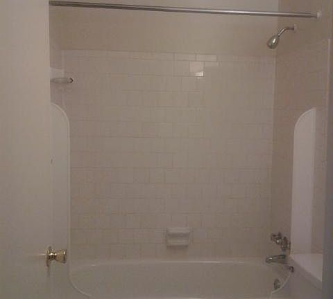 Tile tub enclosure