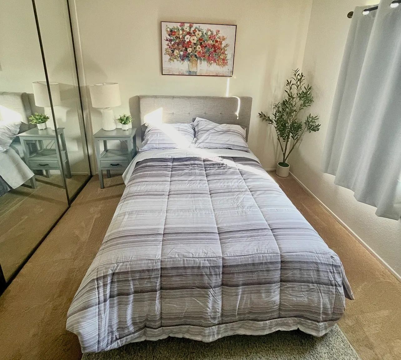 Willow Tree Ct, Oceanside — Photo 1