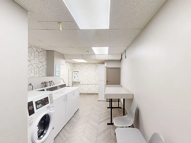Parktowne Apartments — Photo 15