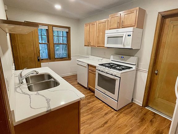 Updated Kitchen with quartz countertops