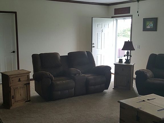 2nd image of 1060 Peach Tree Ln
