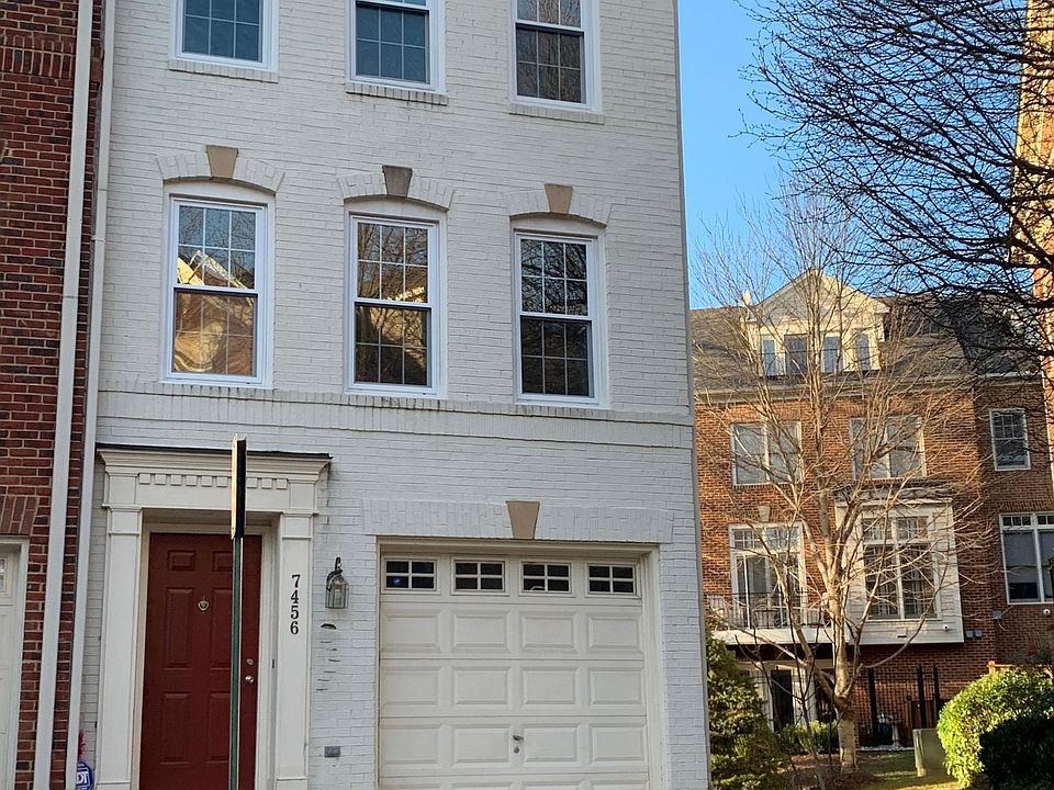1st image of 7456 Carriage Hills Dr