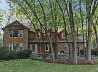 4 Brackley Ln, South Barrington, IL 60010