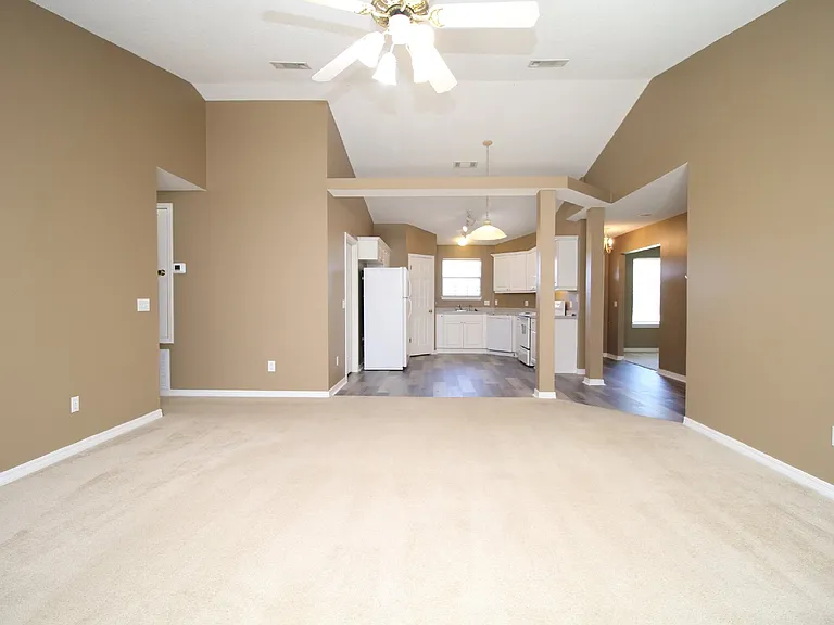 4319 Crosswinds Dr — Photo 4
