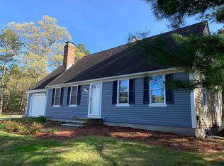 275 Oxford Dr, Cotuit, MA 02635