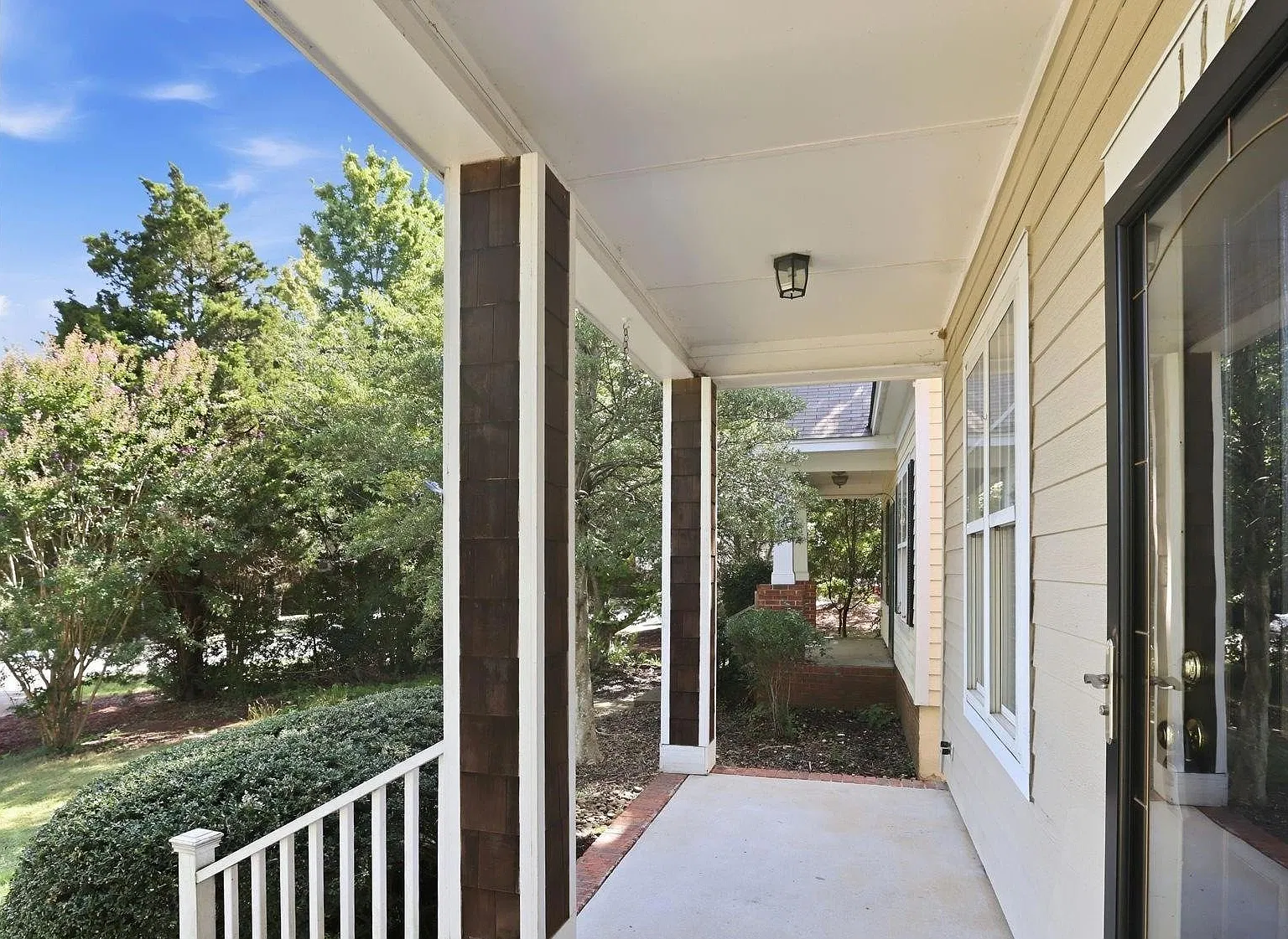 3 bed, 1418 sqft, $1,580 — Photo 2
