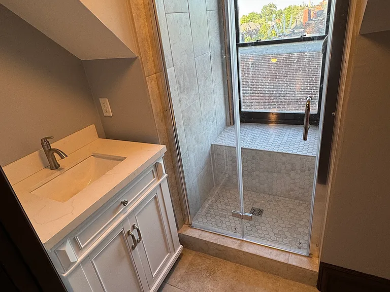 4230 Castleman Ave — Photo 21