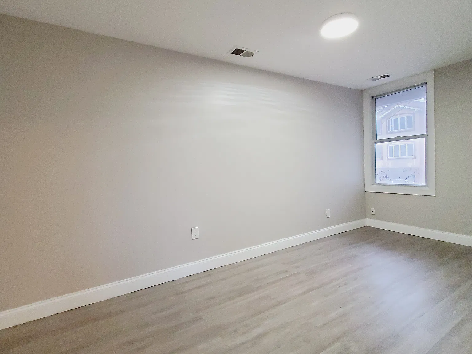 2 bed, 800 sqft, $1,895 — Photo 3