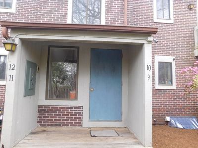 825 W Main St, Hyannis, MA, 02601