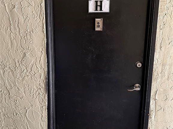 2nd image of 940 Lake Destiny Rd Unit H