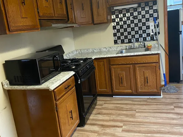 75 Highwood Terrace image 5 of 6