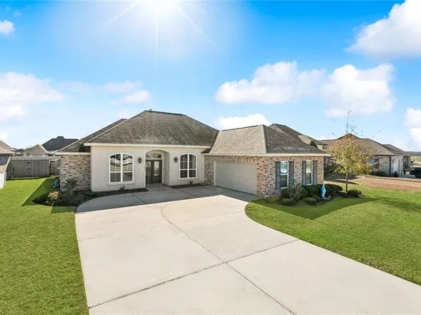 205 Cove Pointe Dr, Luling, LA 70070