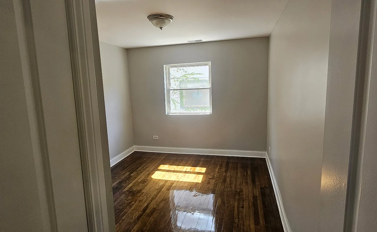 2 bed, $1,700 — Photo 4