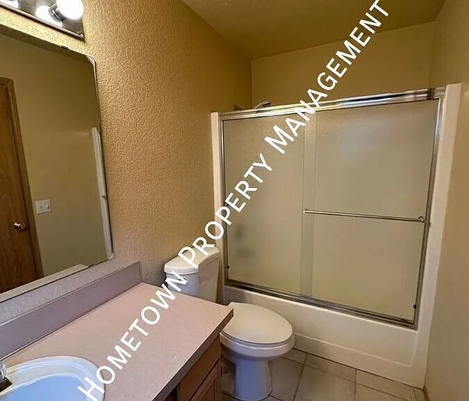 5407 Komachin Loop SE — Photo 23