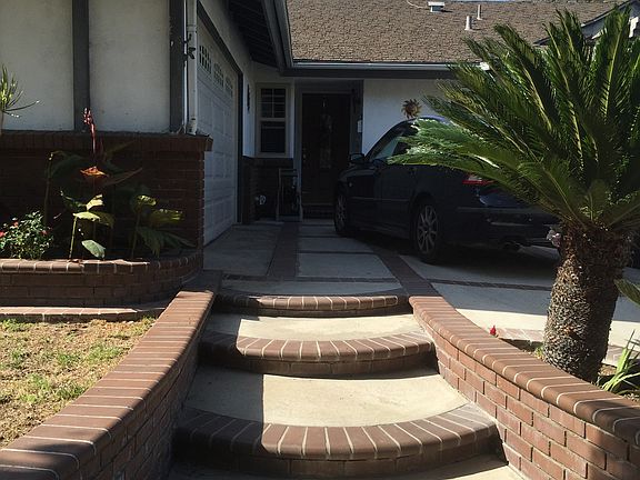Main Walkway to Entrance