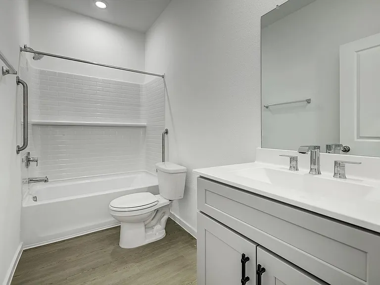 511 Louis Ln — Photo 7