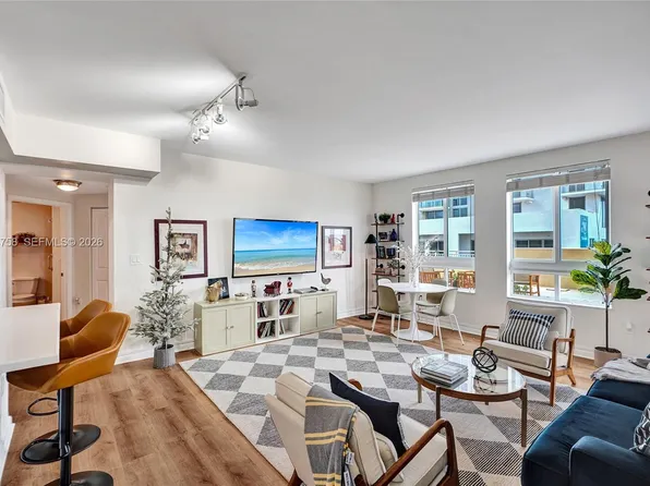 7350 SW 89th St APT 911S, Miami, FL 33156