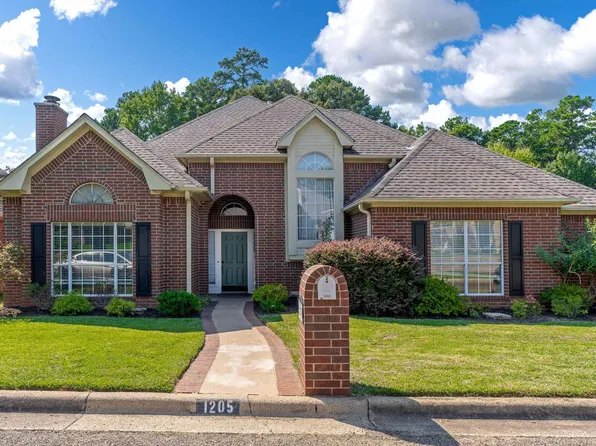 1205 Harvest Ln, Longview, TX 75604