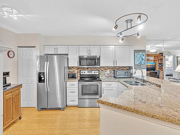 5th image of 2215 Cypress Island Drive #402
