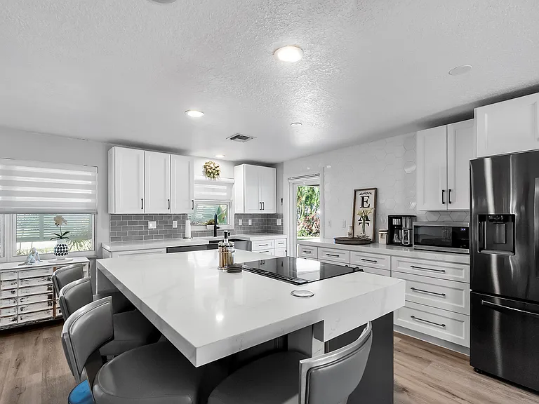 1605 Treemont Ave — Photo 20