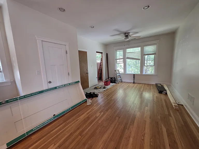 2343 W Winona St #2E — Photo 3
