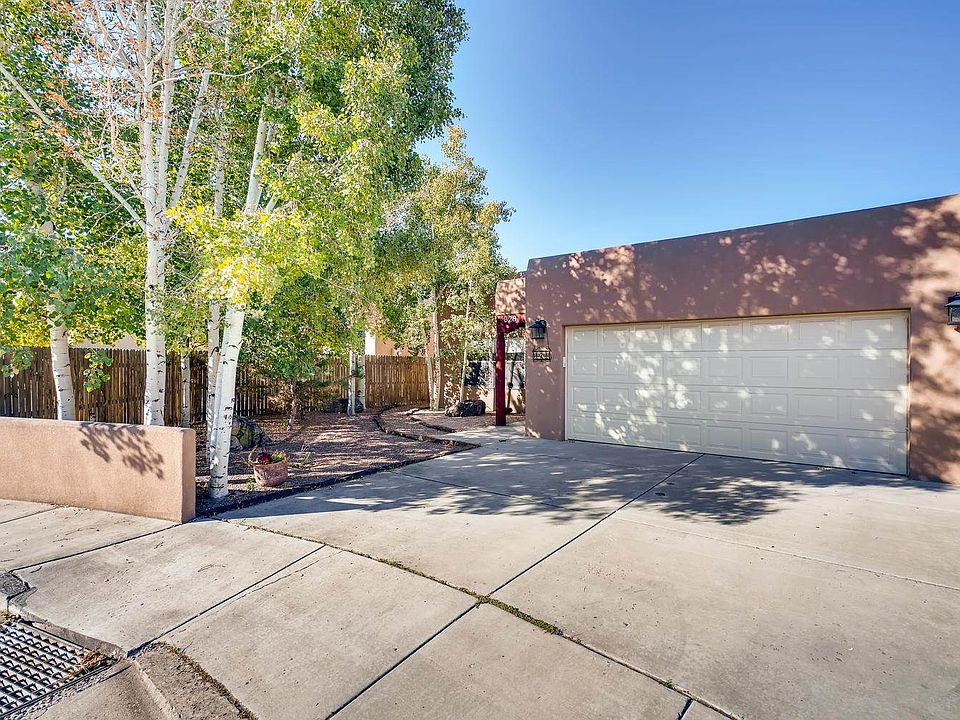 1st image of 828 Osito Pl