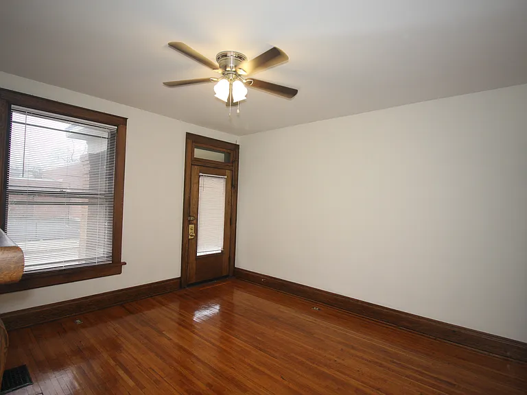 74 W Greenwood Ave — Photo 6