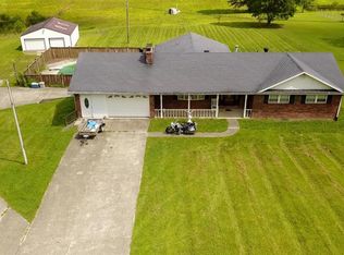 925 Cat Creek Rd, Stanton, KY 40380