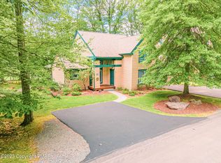 108 Fox Run Rd, Canadensis, PA 18325