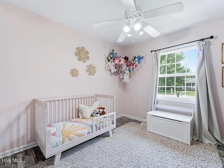 110 Estate Dr — Photo 18