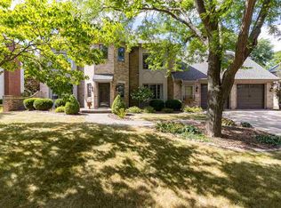 3533 N Winterset Dr, Appleton, WI 54911