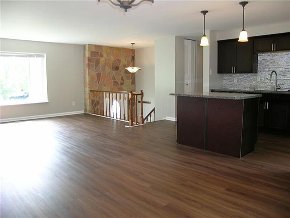 2nd image of 426 Anna Marie Dr