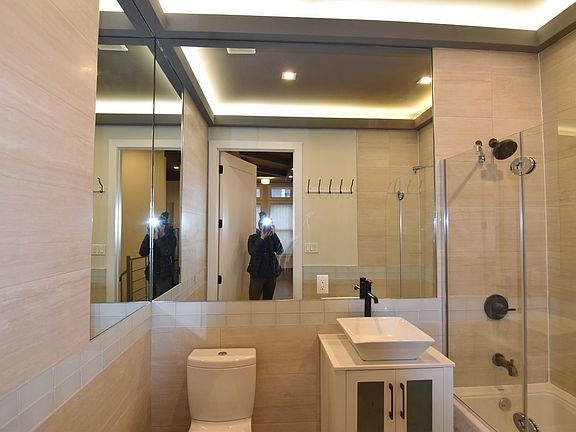 3rd image of 539 Park Pl #1F