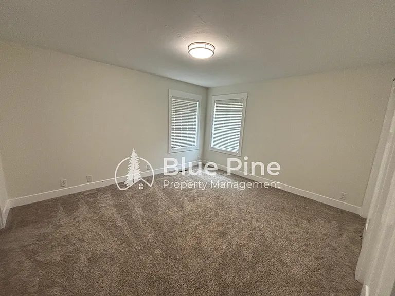 351 Yale Ave — Photo 20