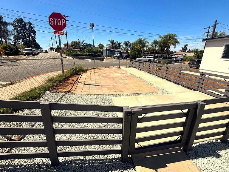 803 N Citrus Ave — Photo 3
