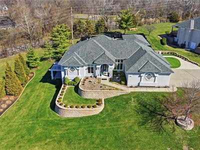 1608 NW Sunridge Dr, Blue Springs, MO, 64015