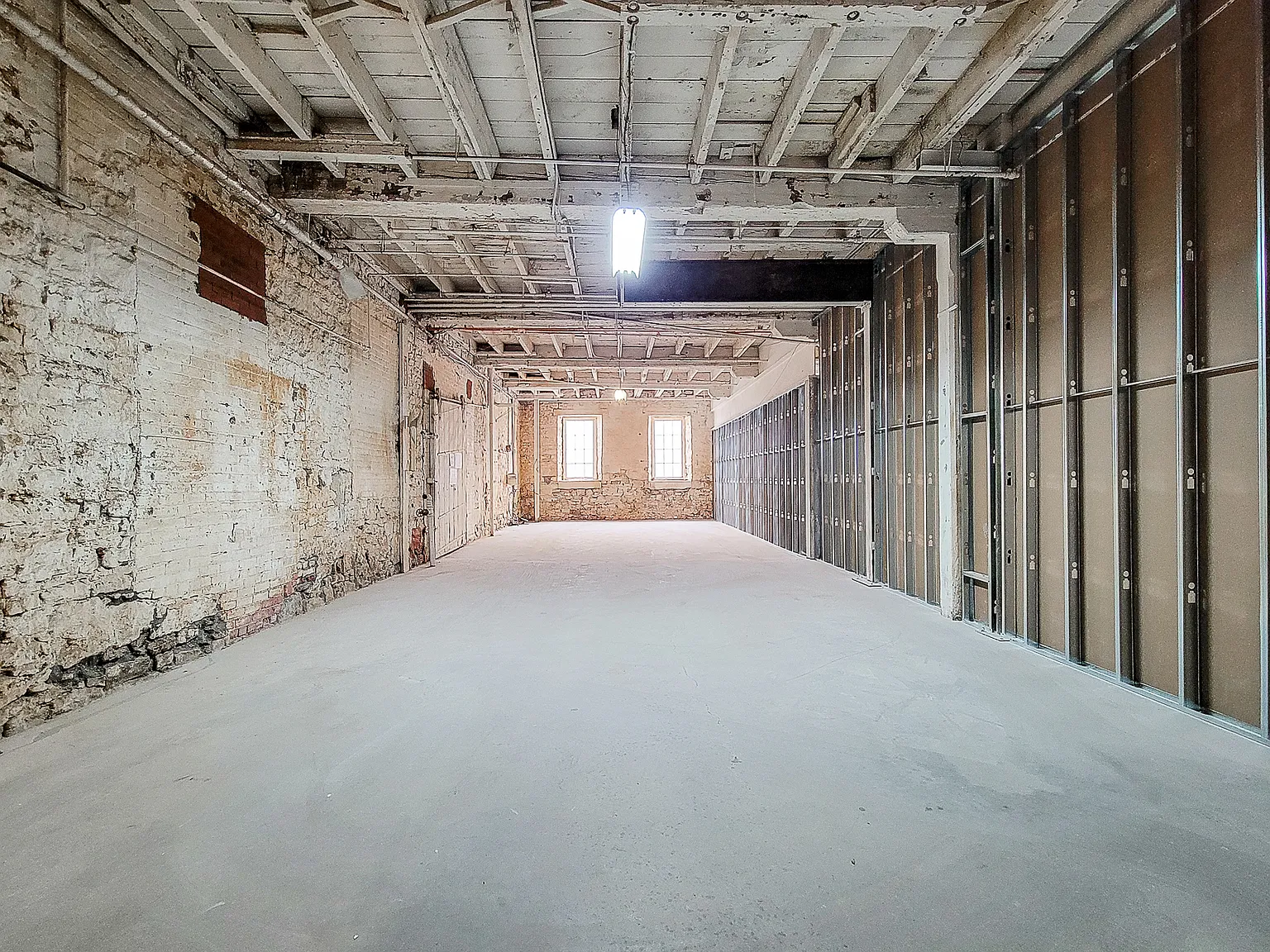 Studio, 1578 sqft, $1,709 — Photo 1