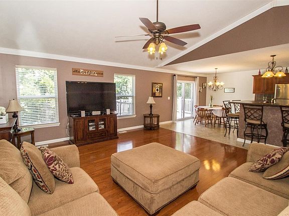 The open floorplan is perfect for all your entertaining needs.