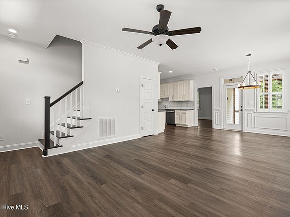 4th image of 49 Ashley Woods Court