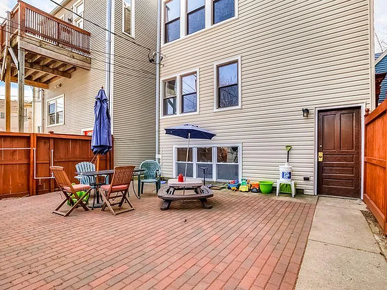 1648 W Farragut Ave #G — Photo 14