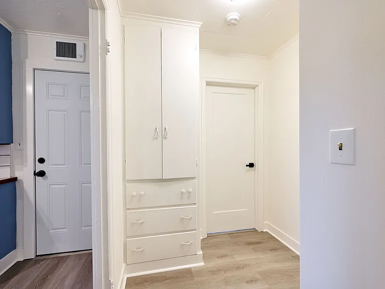 1204 Commercial St NE — Photo 33