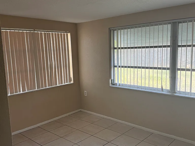 3628 Oxford Dr — Photo 16