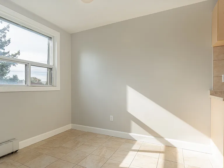 204 Lisgar Ave — Photo 14