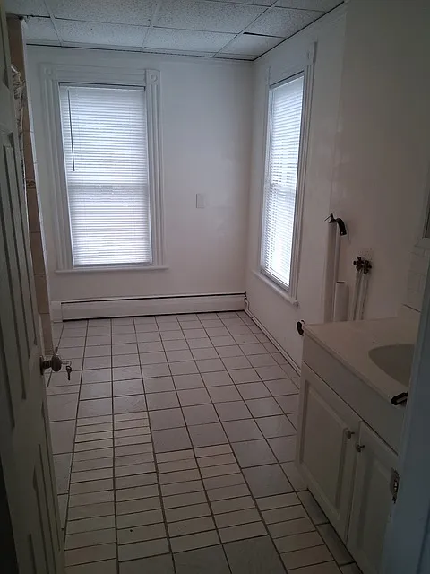 39 Hoffman St #2